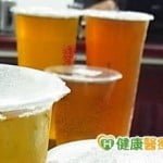 手搖飲料熱量差很大　南北竟差400卡